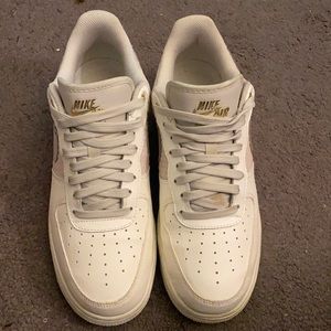 Nike’s for sale